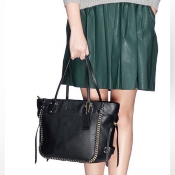 Coach Tatum Tote With Whiplash Detail - Picture 9 of 10